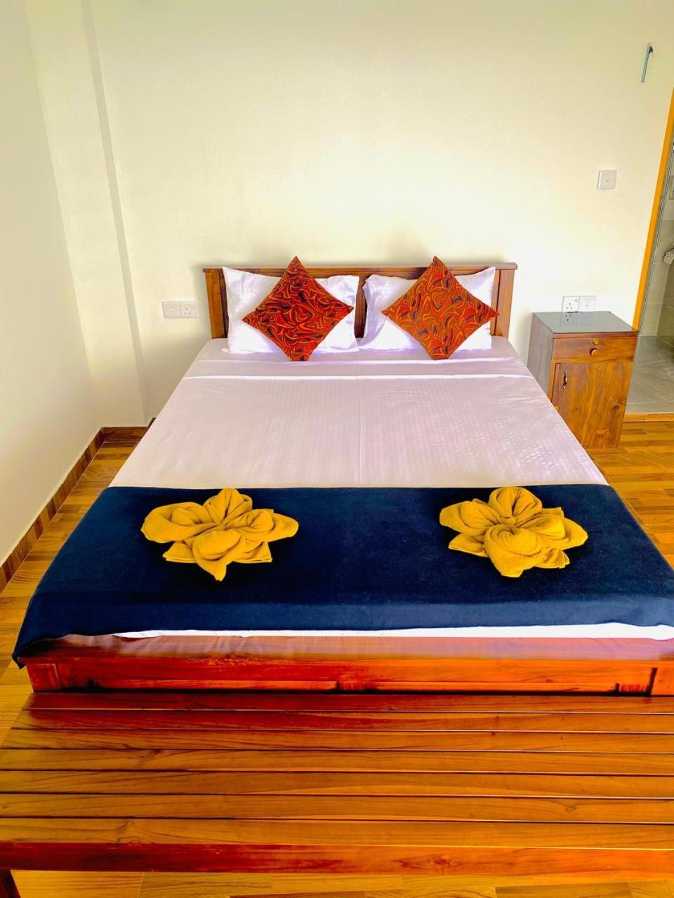 Bed and Breakfast Pleasant Peak Елла Екстер'єр фото