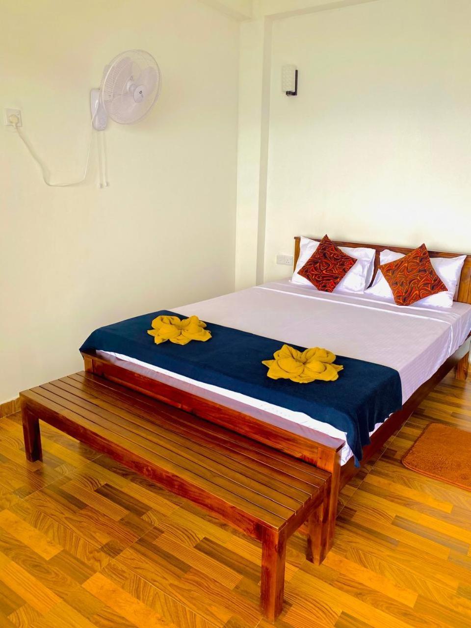 Bed and Breakfast Pleasant Peak Елла Екстер'єр фото