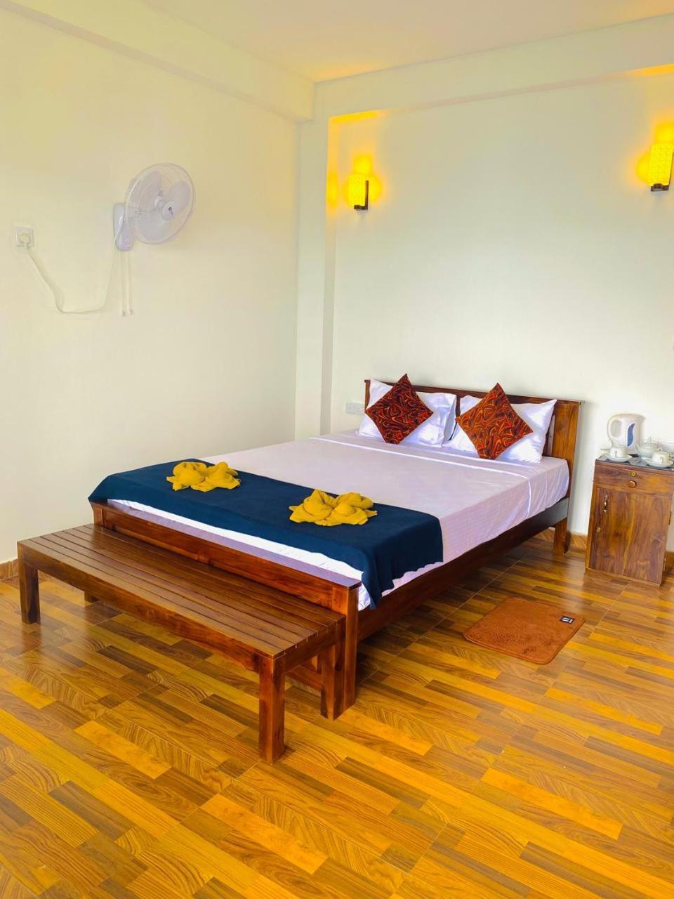 Bed and Breakfast Pleasant Peak Елла Екстер'єр фото