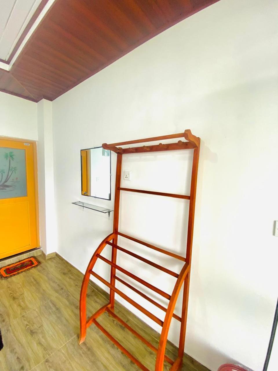 Bed and Breakfast Pleasant Peak Елла Екстер'єр фото